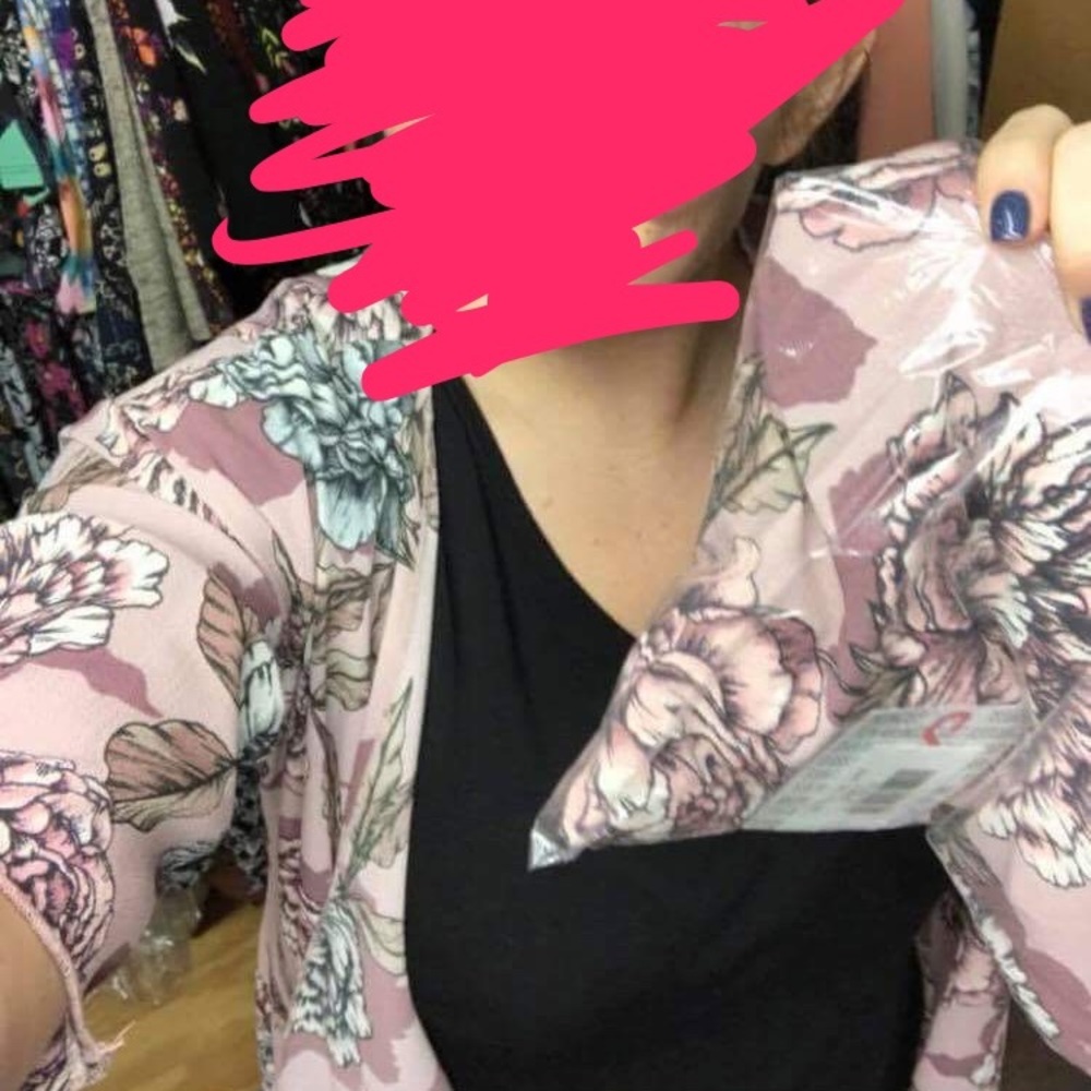 ISO LULAROE SHIRLEY
